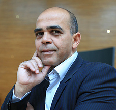 « Libye : l&rsquo;Union européenne doit adopter des sanctions contre Khadafi », estime Kader Arif