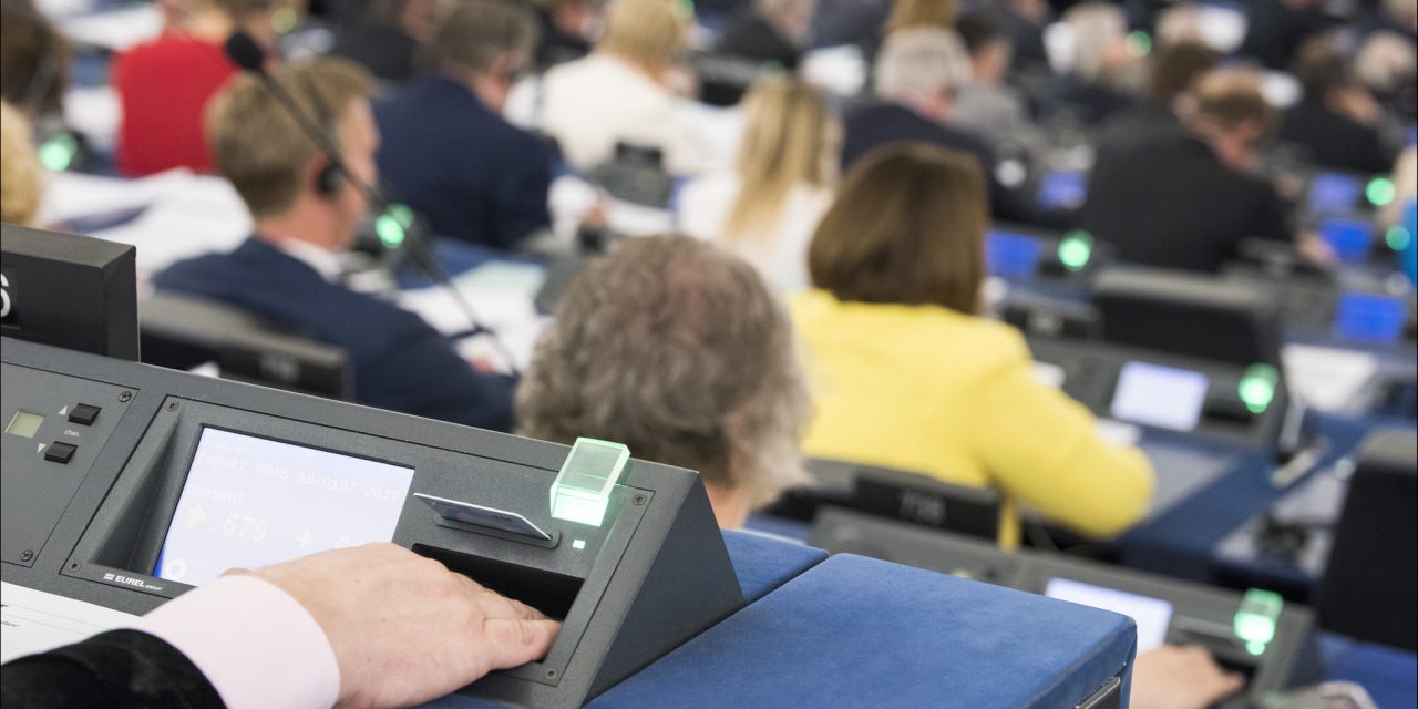 Breaking : Orbán reconnait une Institution européenne supranationale