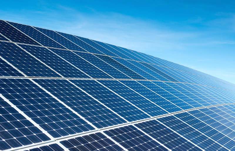 Fin des taxes européennes sur les panneaux solaires chinois : une décision incompréhensible