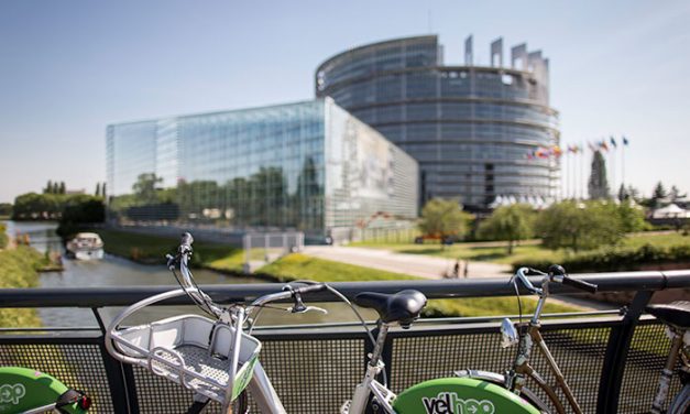 Voyages à forfait : enfin des règles claires et des droits garantis pour les voyageurs européens