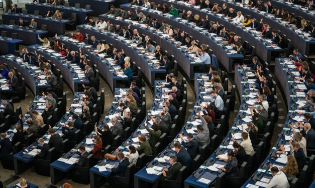 Haïti : le Parlement européen adopte une résolution d’urgence après les massacres de Cabaret et l’escalade des violences des gangs