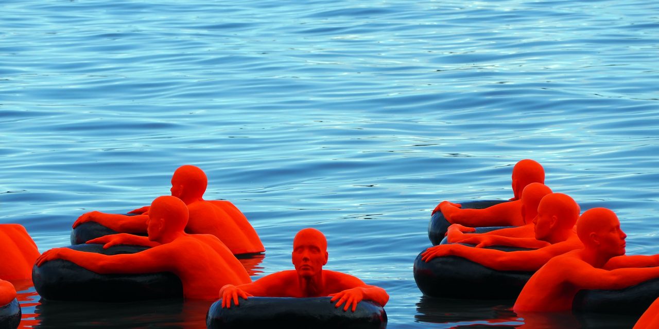 Morts en Méditerranée : le droit et le devoir de sauver